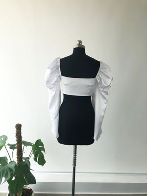 White Balloon To Wide Sleeve Crop Top